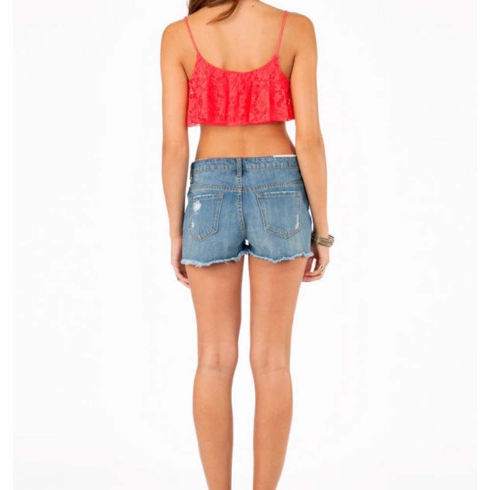 TOBI DANE CROCHET CORAL CROP TOP - Picture 3 of 7